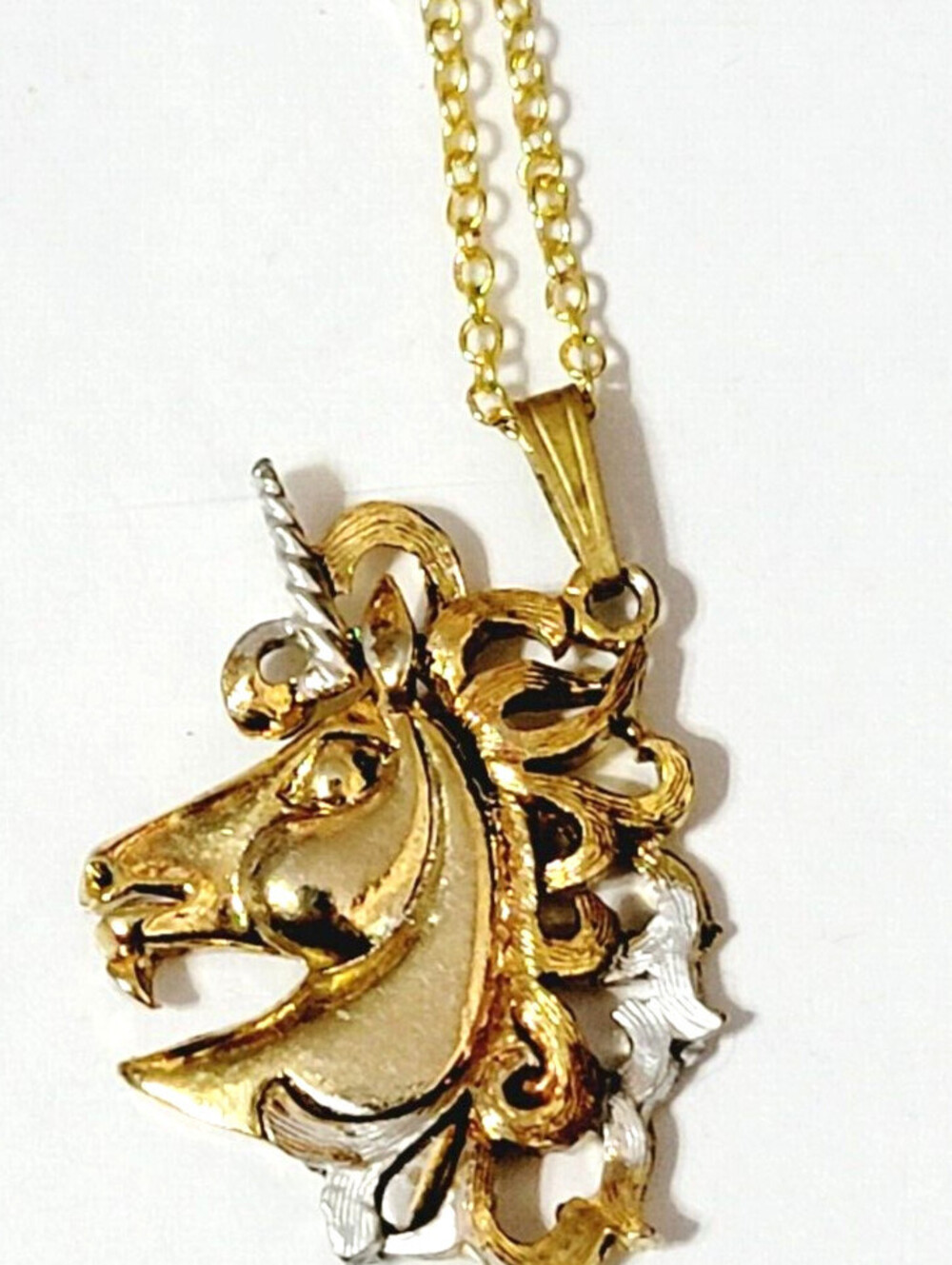 Vintage Unicorn Horse Pendant Necklace, Two Tone Gold-tone Chain Fantasy gn01-22